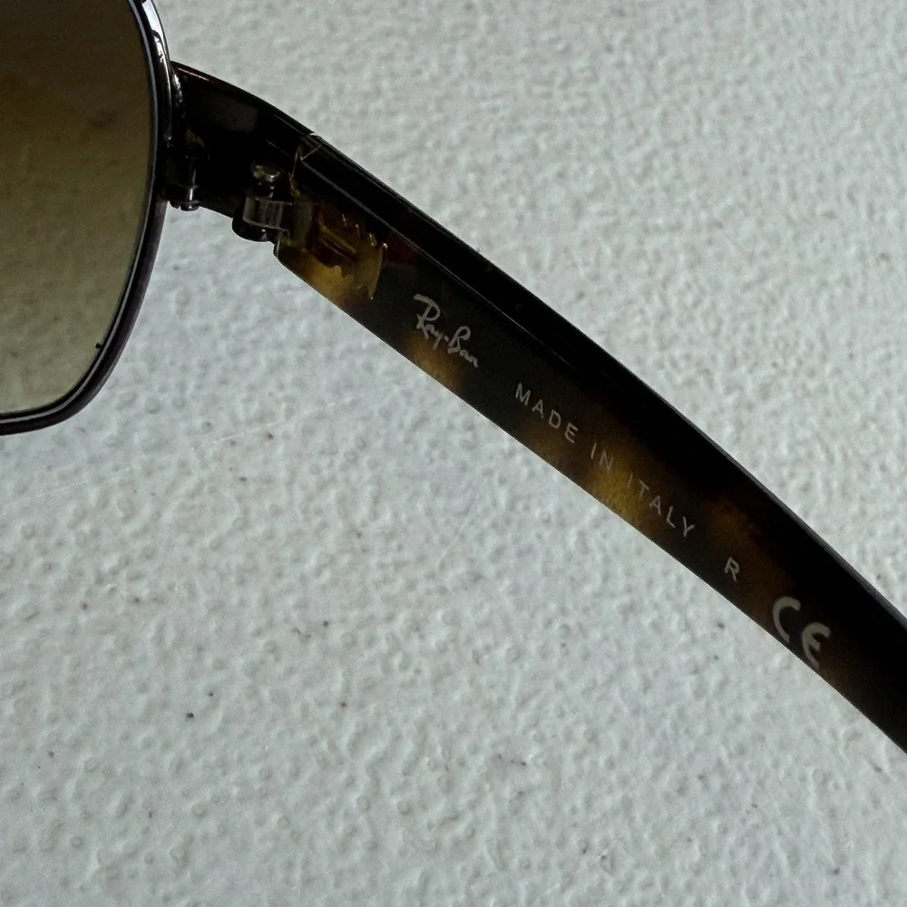 Ray-Ban RB3379 014 51  64-15-130‎ Sunglasses RARE Made In Italy